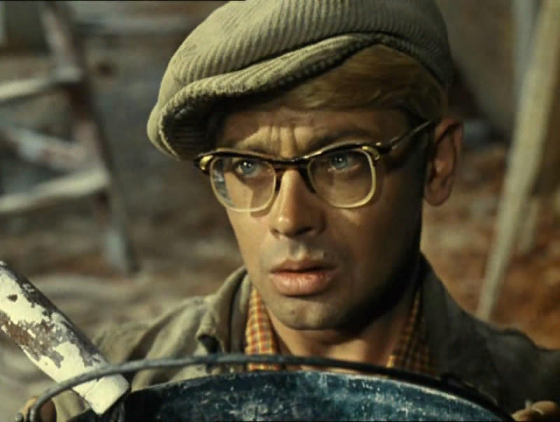 Америку я открывать не буду. Ничего нового не расскажу и новых фамилий, думаю, тоже не открою. Просто хочу поделиться с вами списком любимых комиков советского кинематографа.-3