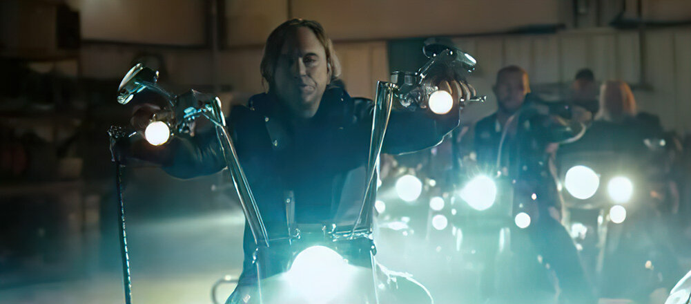 «Харли Дэвидсон» с королевским рулём некогда был фирменной фишкой Микки Рурка