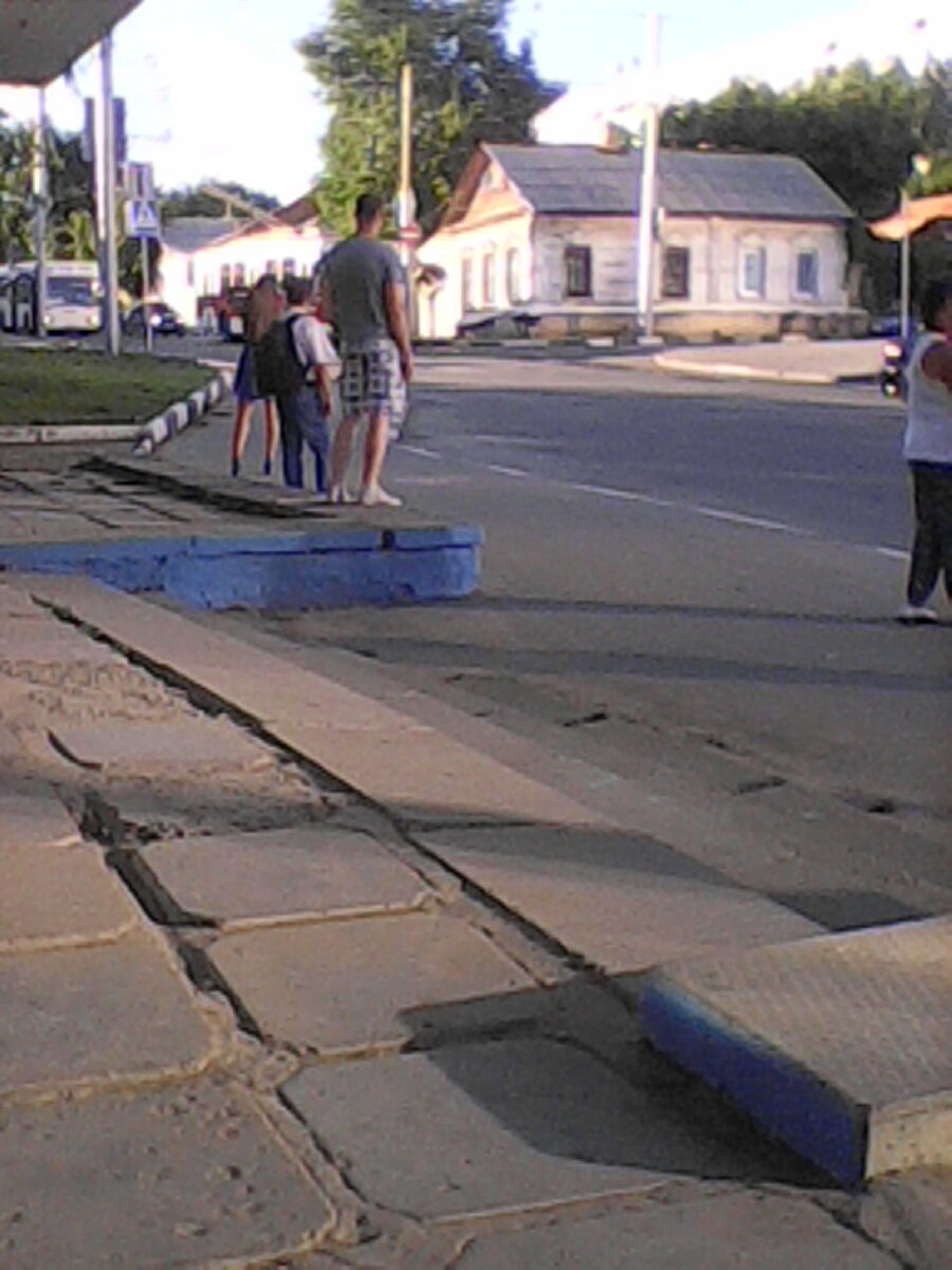 предмостовая площадь Саратов, 2017