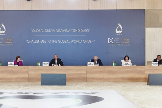 Фото с сайта president.az