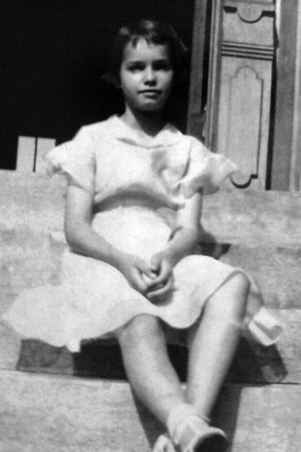 Бетти Пейдж в детстве