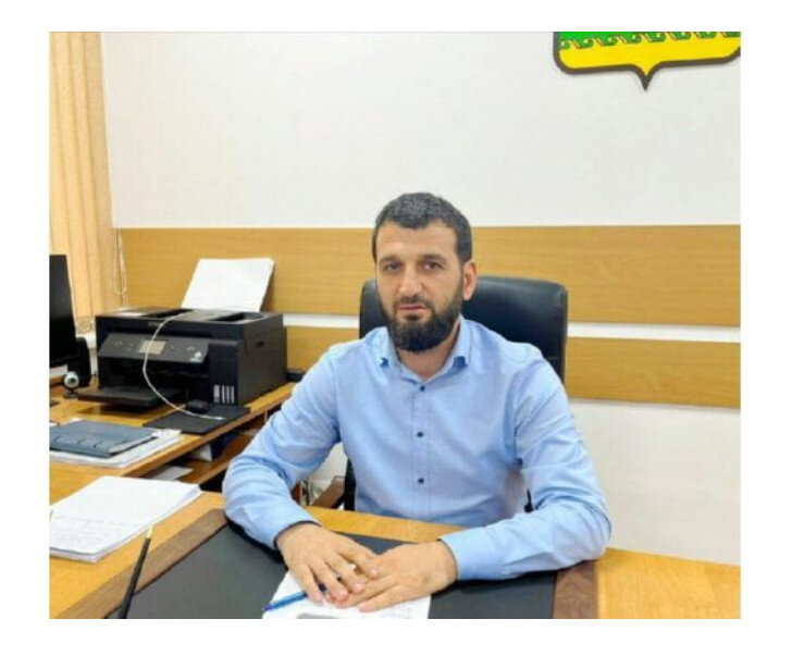 На фото: Эльдар Салманович Рустамов. 