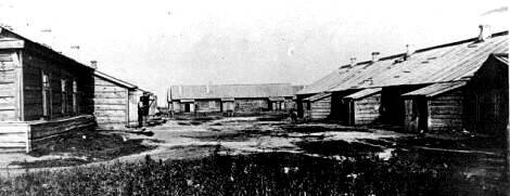 Первые жилые дома Толевого