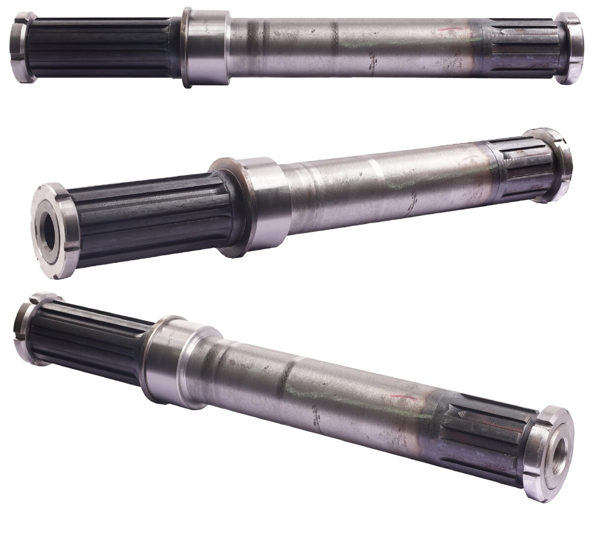 Вал шлицевой 120х808 в комплекте с гайками и центральным сквозным отверстием для трубопроводов централизованной смазки.