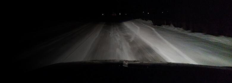  Можно ли ездить на машине с одной фарой?