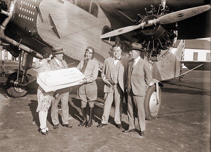 Фото из архива Библиотеки Конгресса. Крайний справа – Л.Л. Брейтфус.