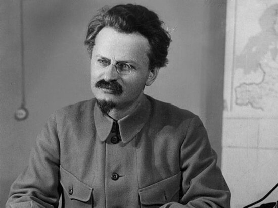 Первый предатель проникший в партию