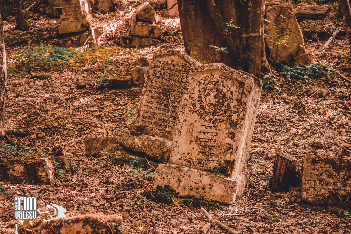 Кладбище Балта Тиймез. Фото автора