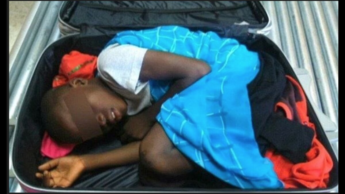 Это при обыске на таможне в Испании