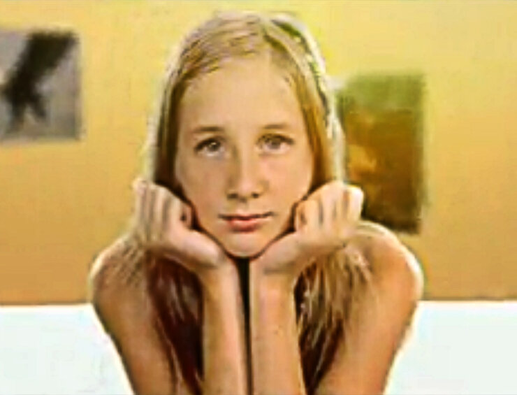 скрин из клипа