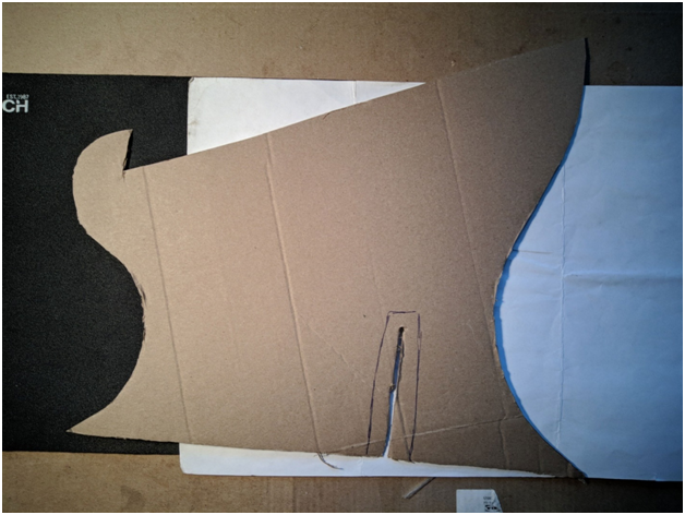 Левая и правая детали в форме парты с надрезом