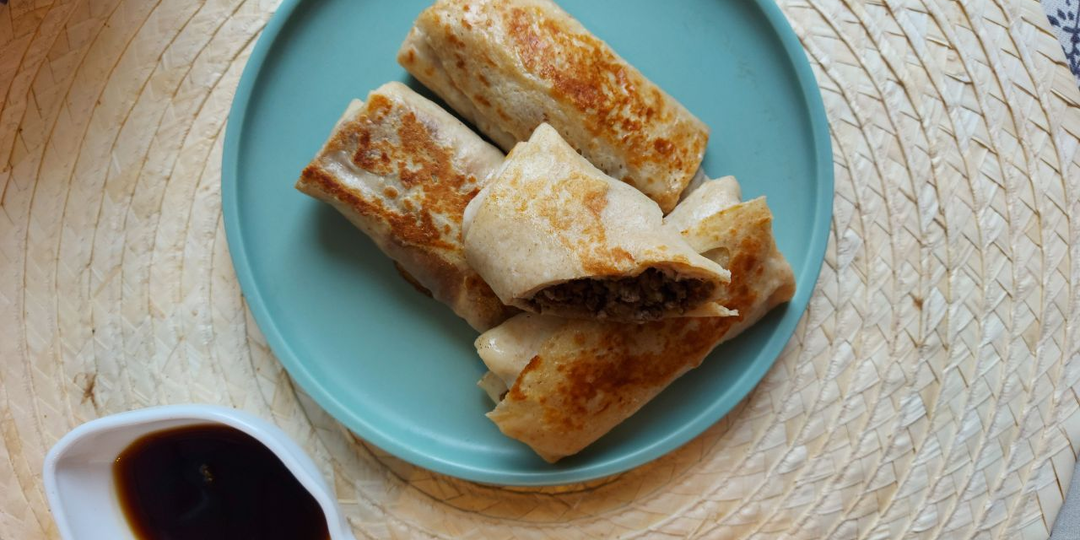 Эксперименты с кимчи продолжаются. Блины с корейской капустой и фаршем.