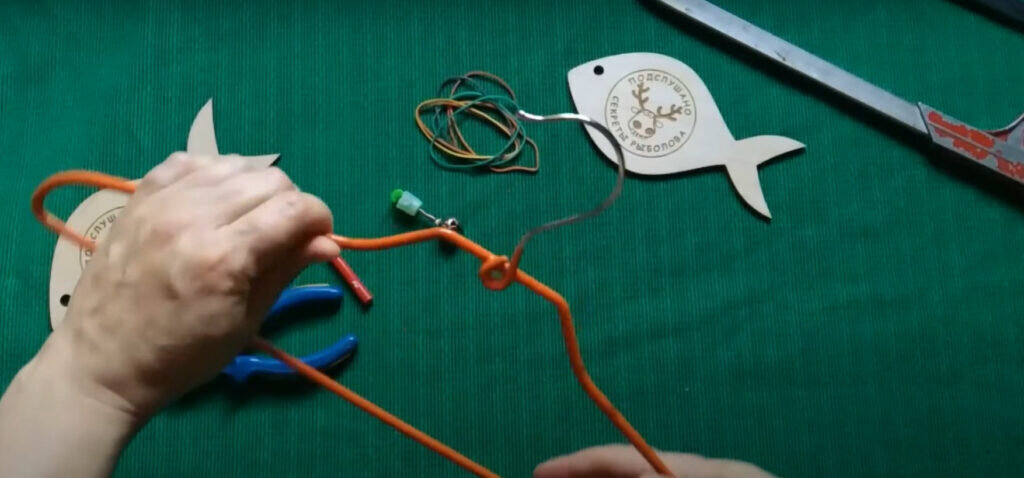 обычная вешалка