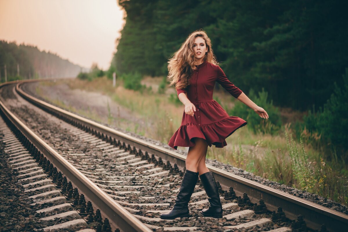 Неуклюжий танец обещает ссору.