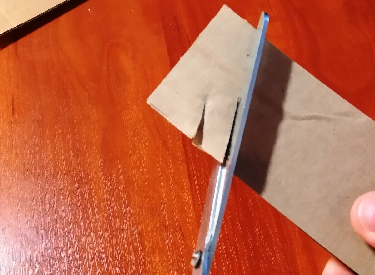 Фото 2. Делаем надрезы