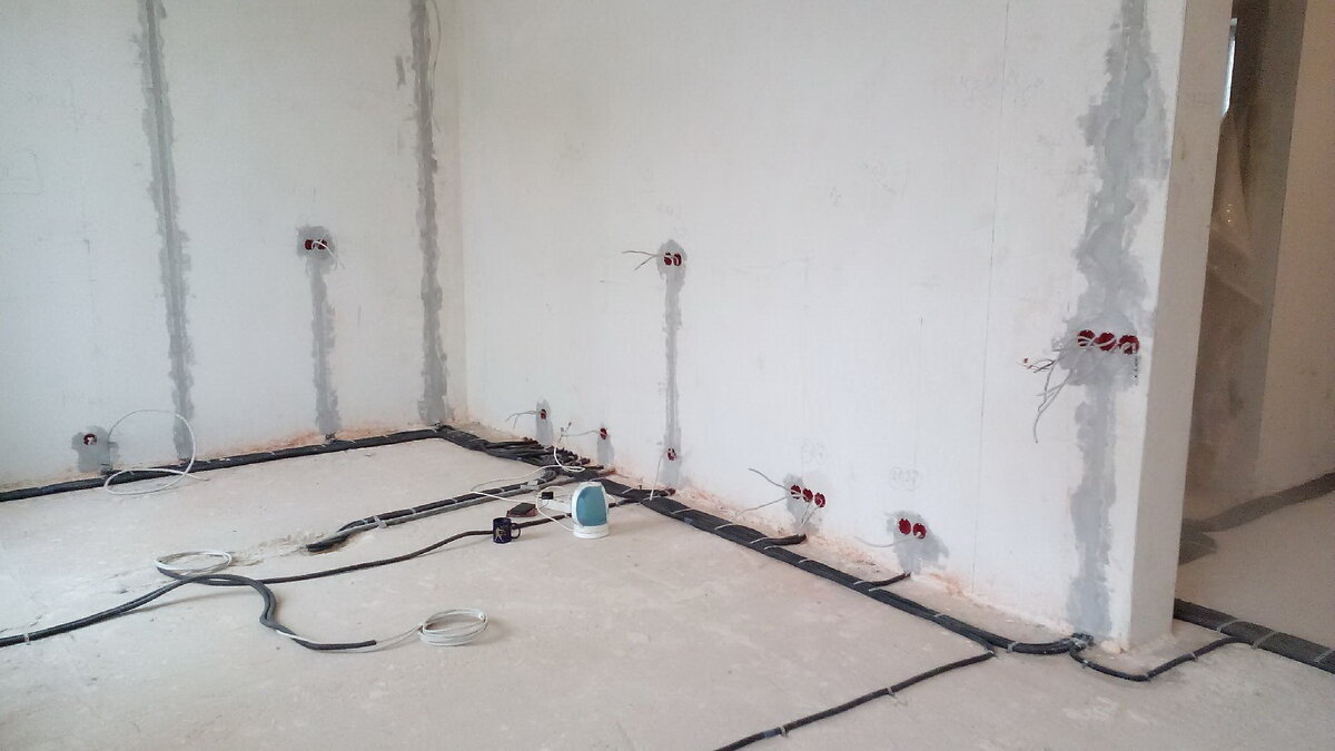 Прокладка кабеля по полу