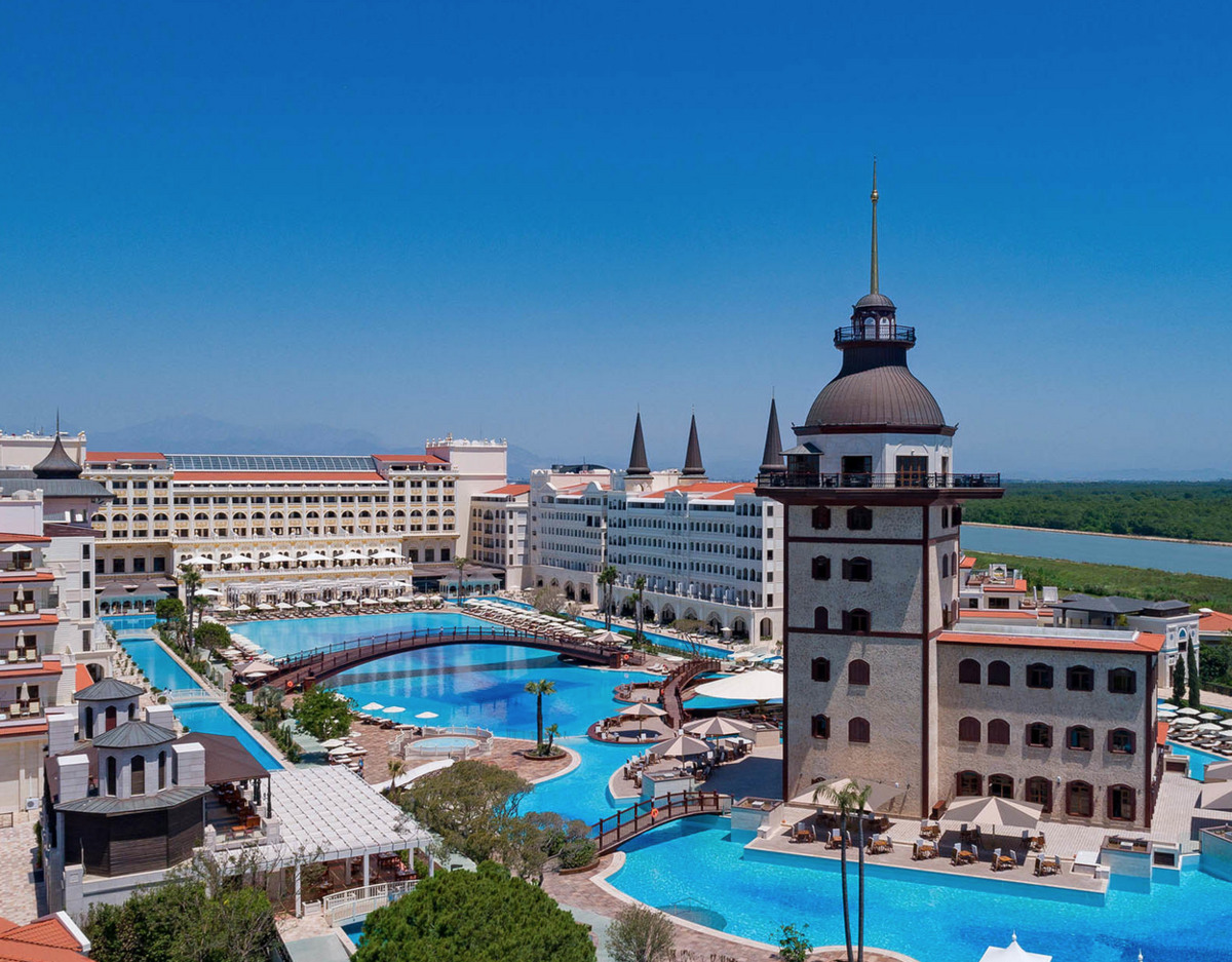 Как сейчас выглядит турецкий отель владельца "Черкизона" Тельмана ...