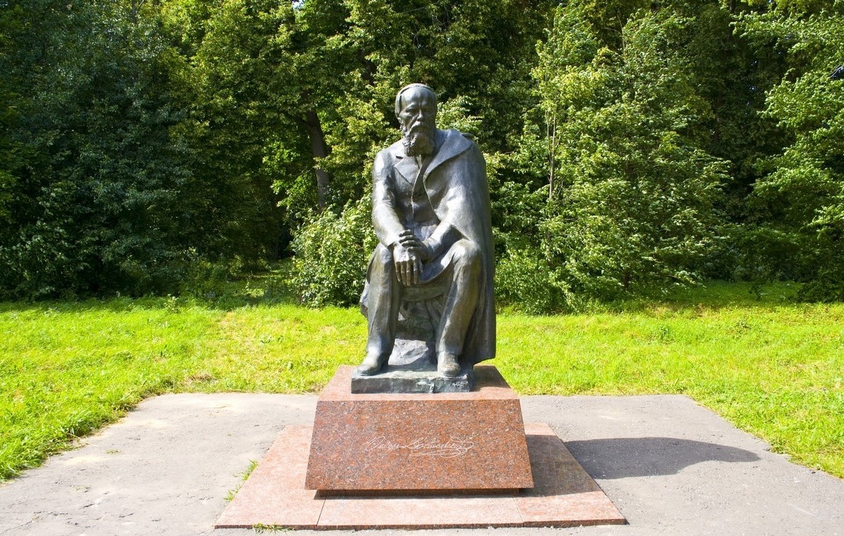 Памятник Достоевскому Федору Михайловичу. Из открытых источников Яндекс.Картинки