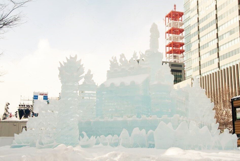 Изваяние в виде сказочного дворца