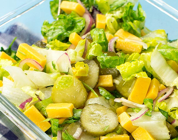 Салат с сыром