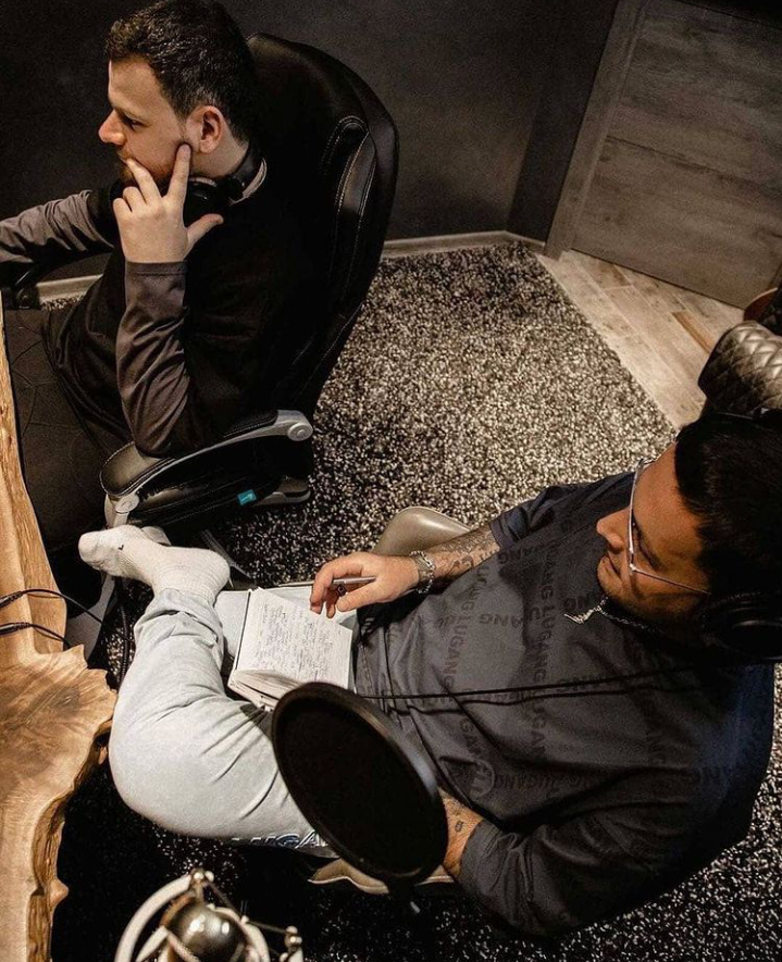 Снимок,  под которым был пост в @guf_fanclub