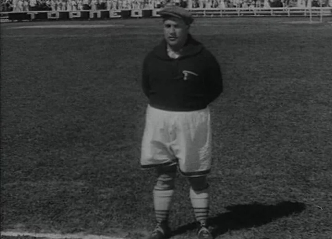 Вратарь Карасик. Скриншот из фильма "Вратарь"