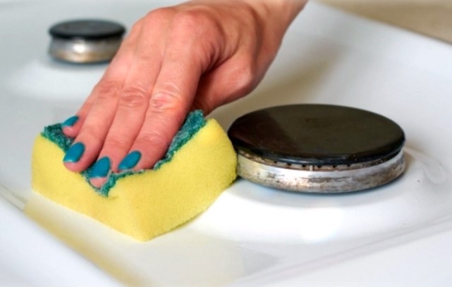 Вытераю плиту насухо