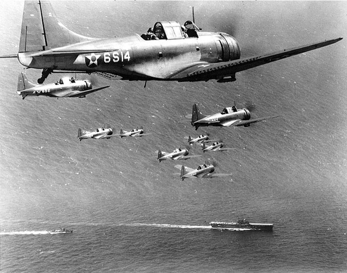 Перл харбор авиация. Sbd-2 dauntless. японские самолеты перл харбор. пёрл-харбор 1941 японские самолеты. sbd-6 dauntless.