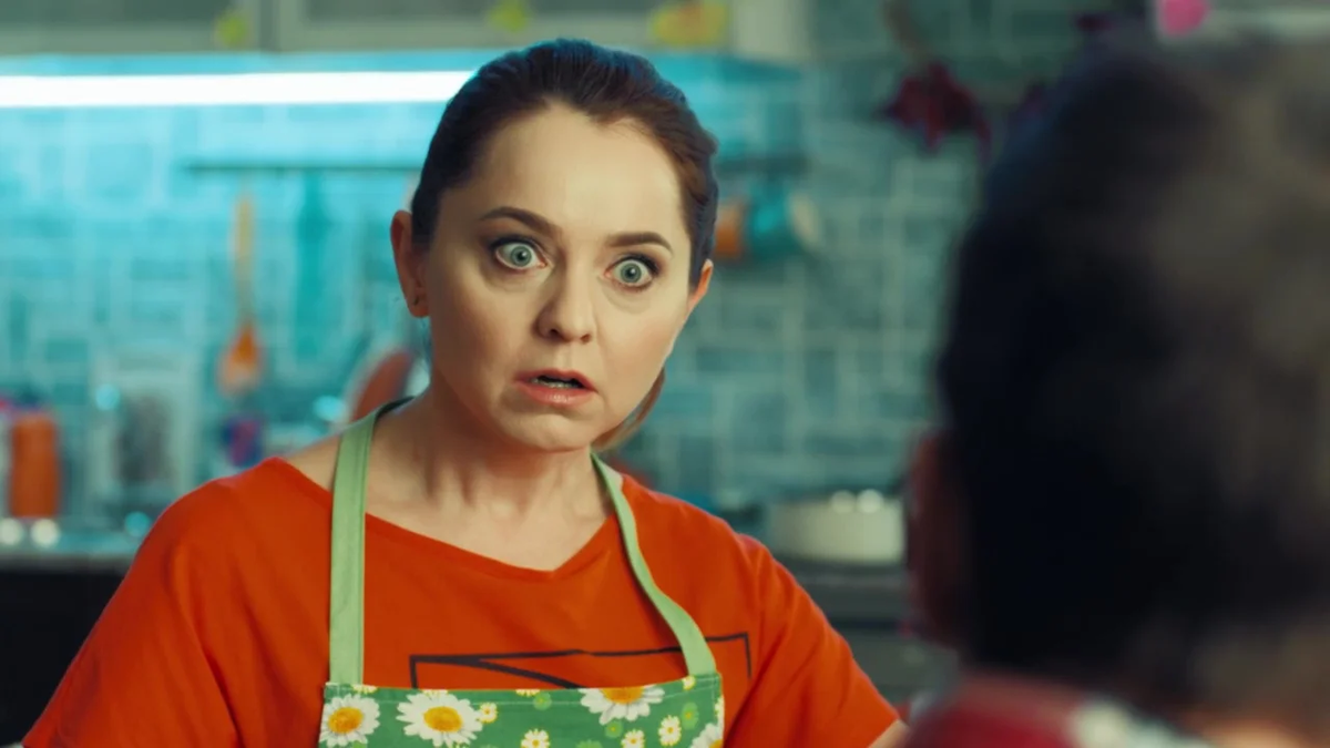 Рубцова в "СашаТаня". кадр из сериала 