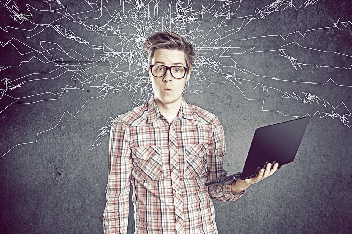 Программирование. Менеджер it проектов. Программист с деньгами. Программист задумался. Человек думает формулы.