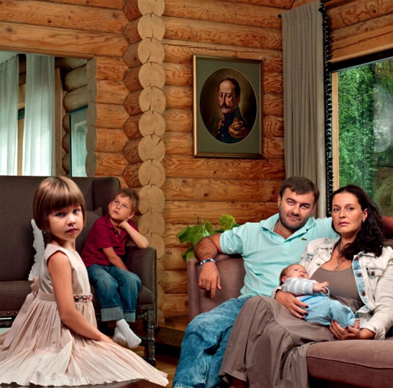 Пореченков с женой и детьми фото Как живут знаменитости? Дом Михаила Пореченкова. Студия Ремонтов Дзен