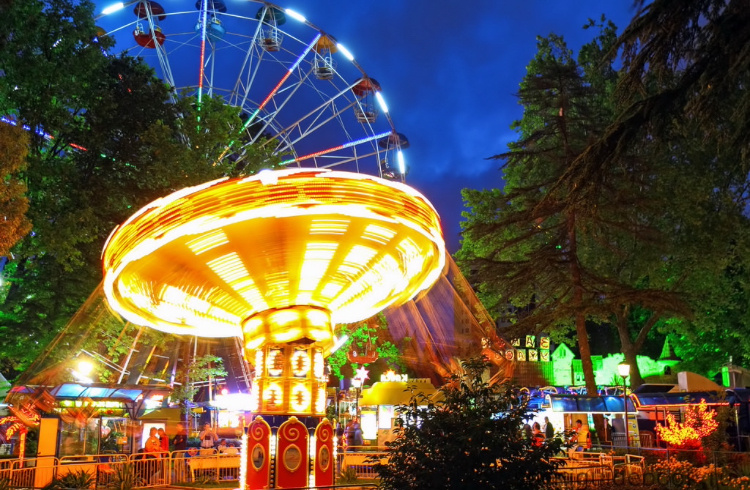 Фото:автора карусель в Ривьере Сочи