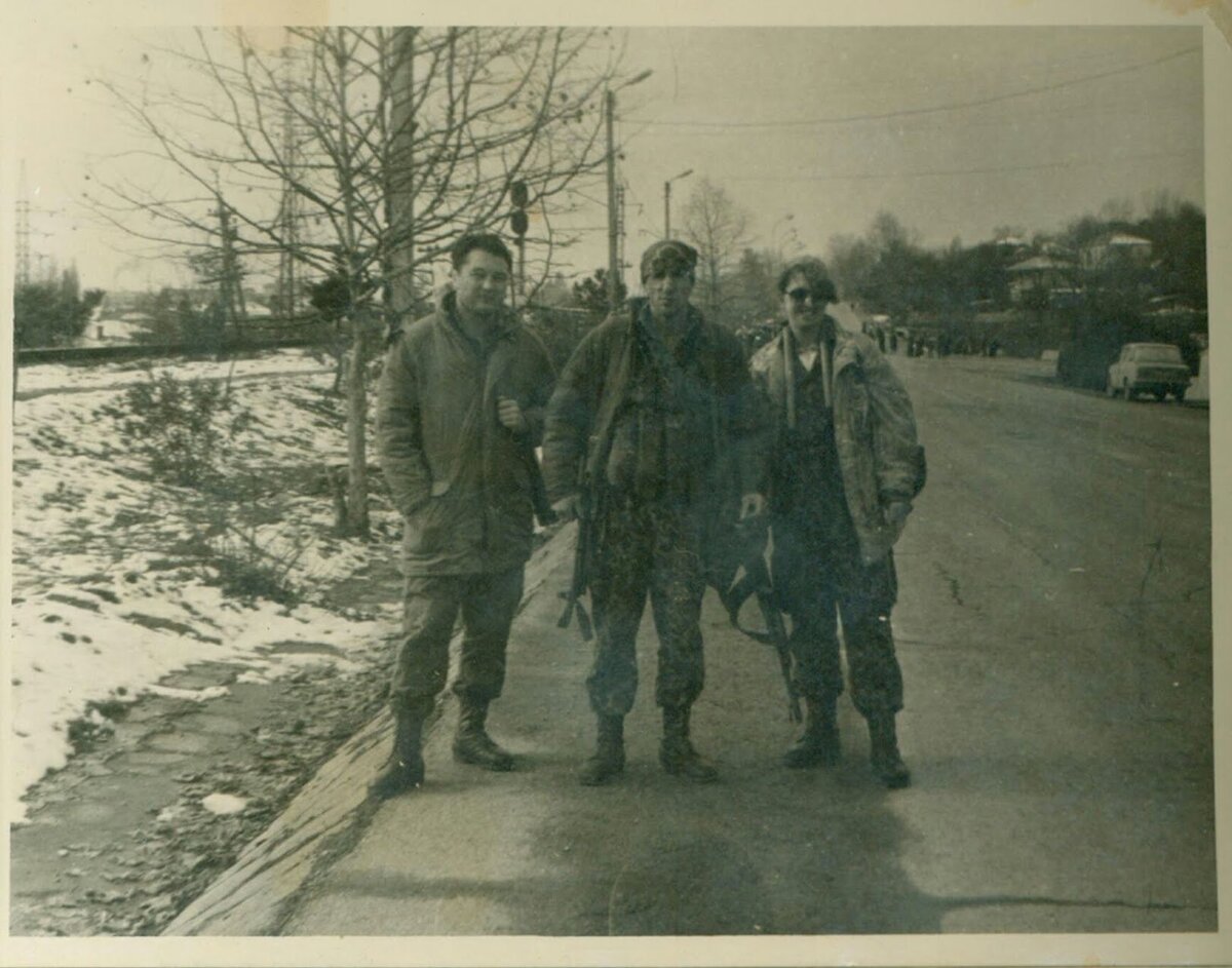 Татьяна Кочиева с Мужем Омаром и с сослуживцем