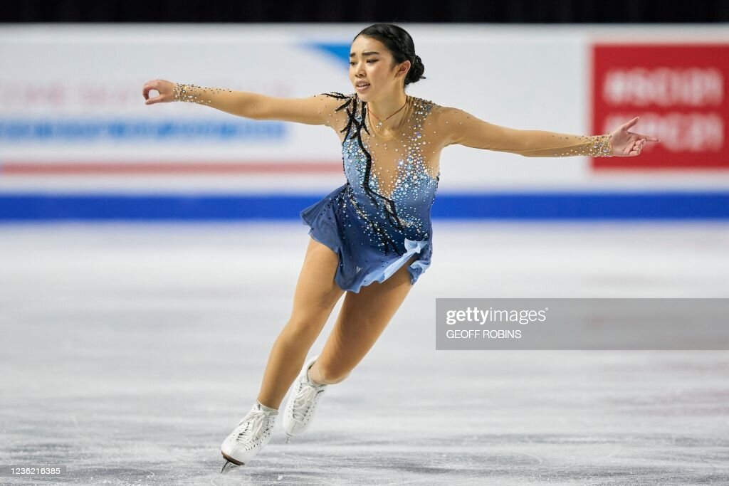 Медведева александра александровна. Девушка этери. Короткая программа девушек. Елизавета туктамышева чм 2021. Елизавета туктамышева 2019.