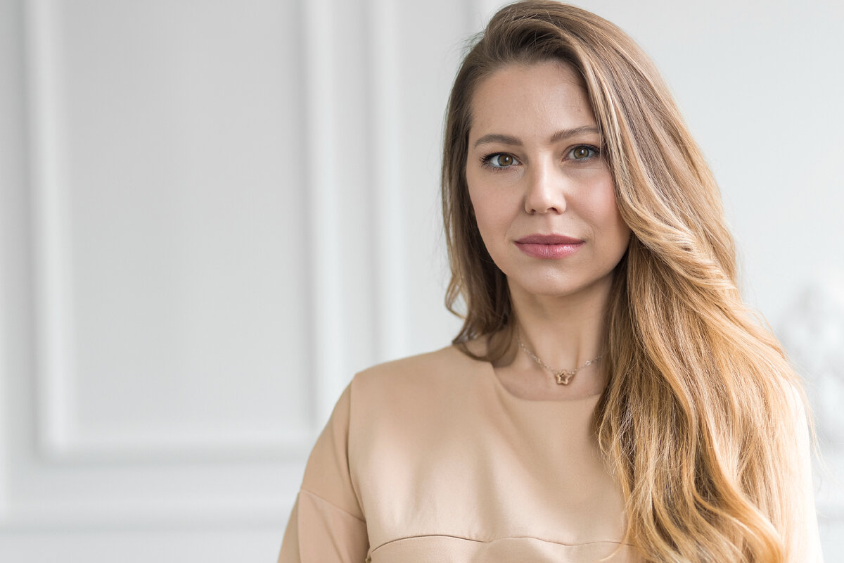 Меня зовут Дарья Швецова. Приветствую Вас на моём канале о страховании ипотеки и кредита!