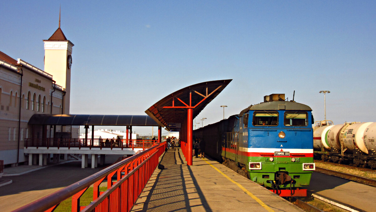 2ТЭ10МПGE с поездом Нижний Бестях - Тында.