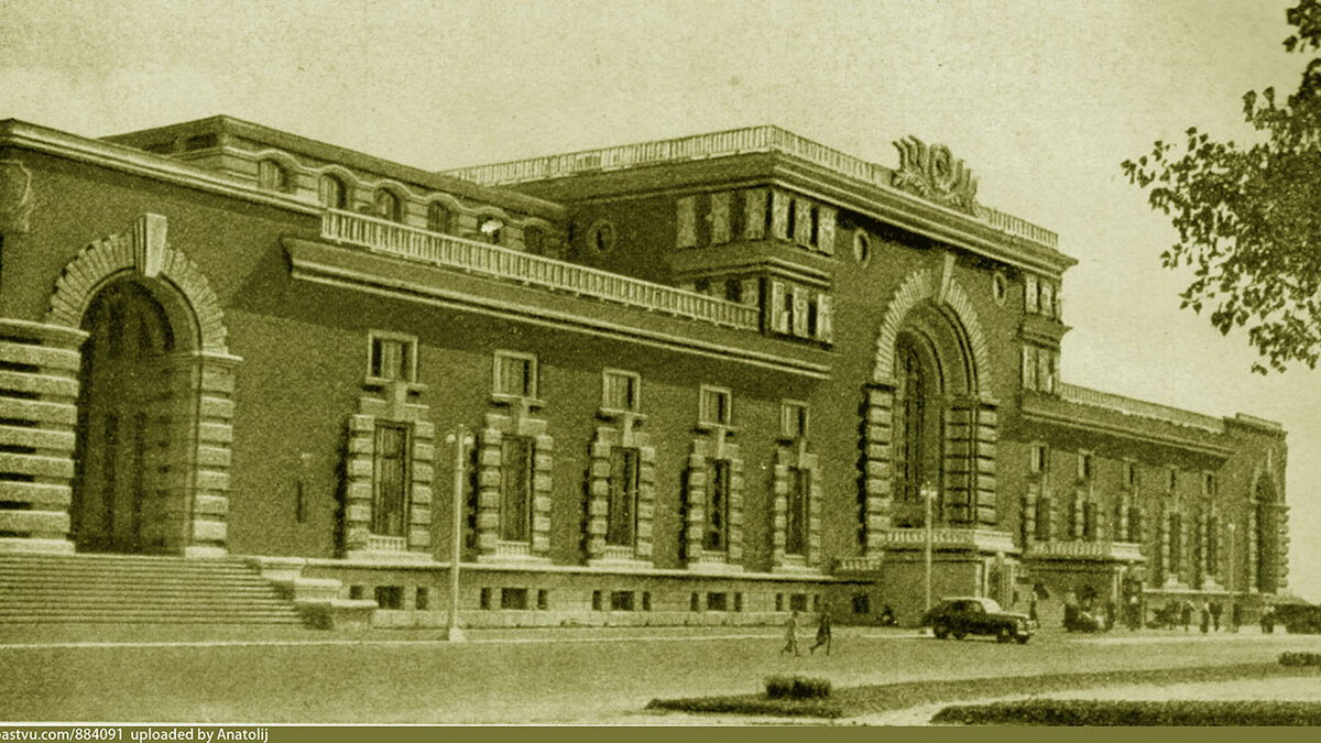 Вокзал в городе Курске, 60-е годы 20 века.