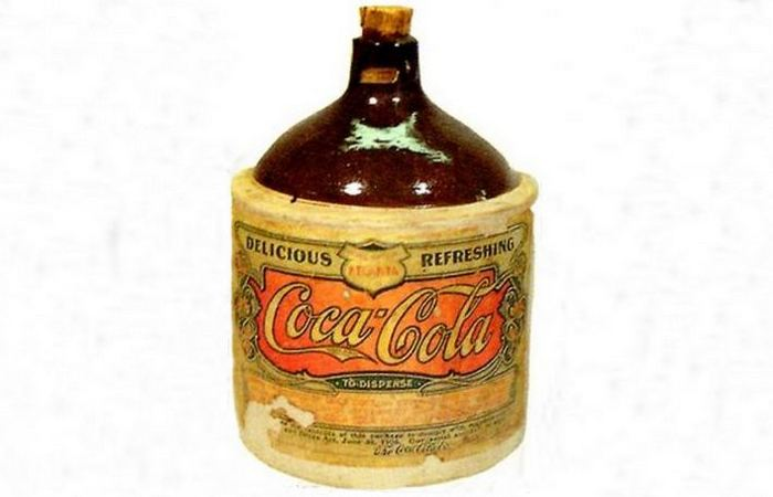 Оцените олдскульную бутылочку колы, которая по форме больше напоминает ром