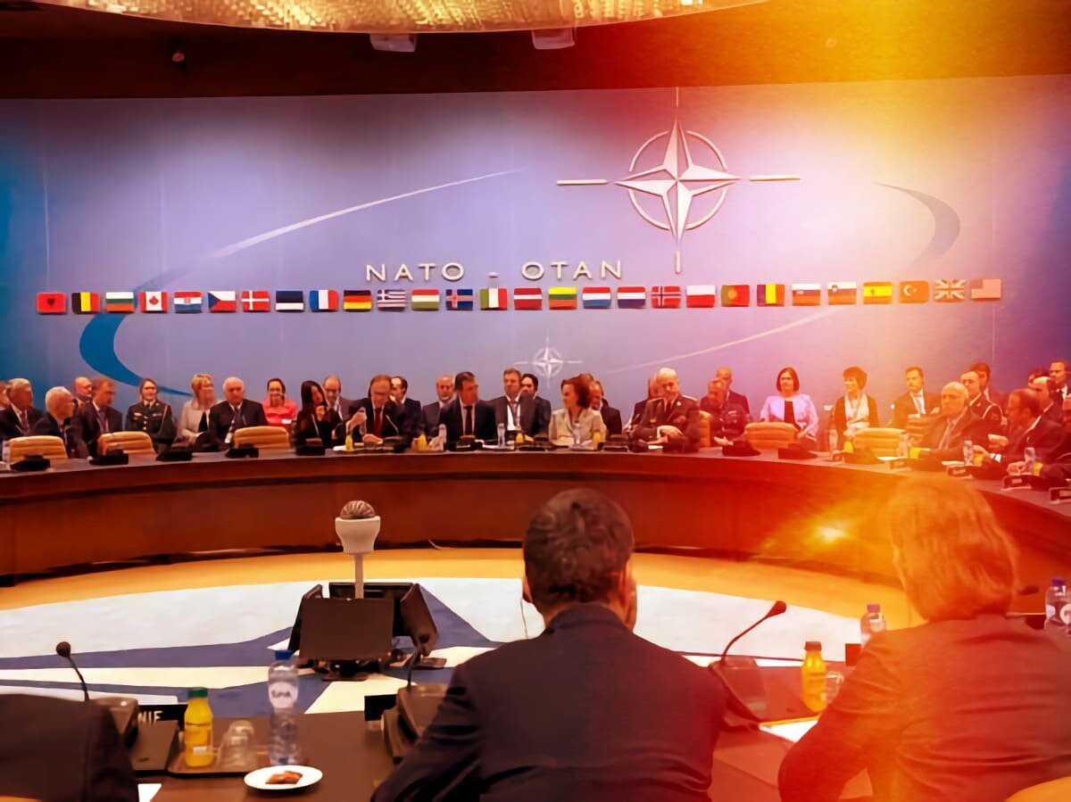 Вот на таком же заседании штабов НАТО и могли бы рассматривать подобный вопрос