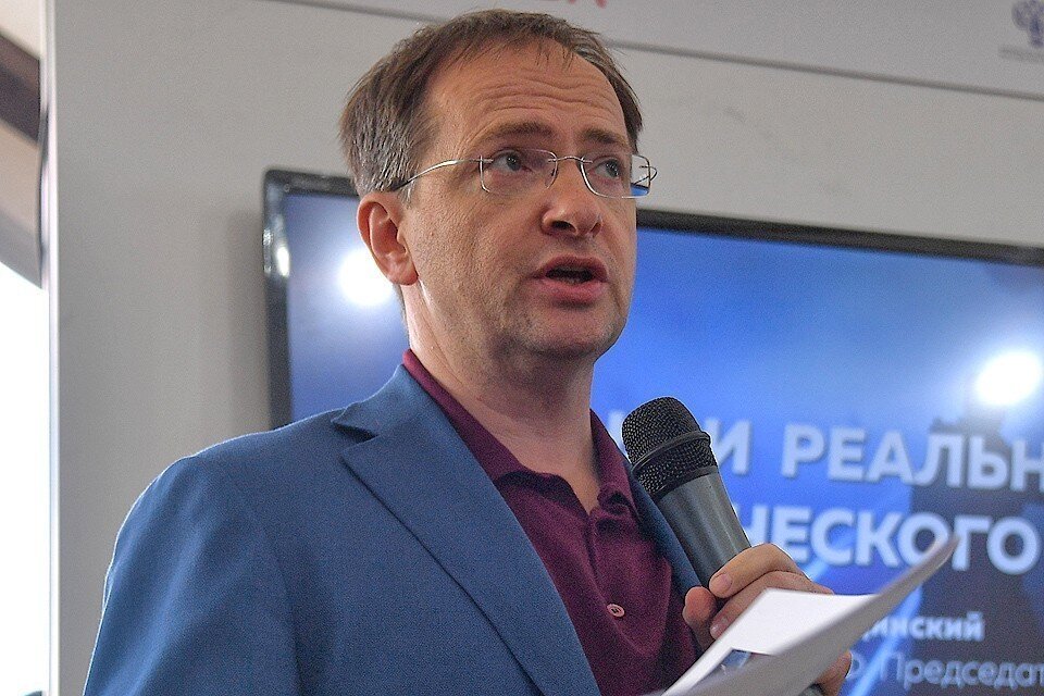     Владимир Мединский Виктор ГУСЕЙНОВ