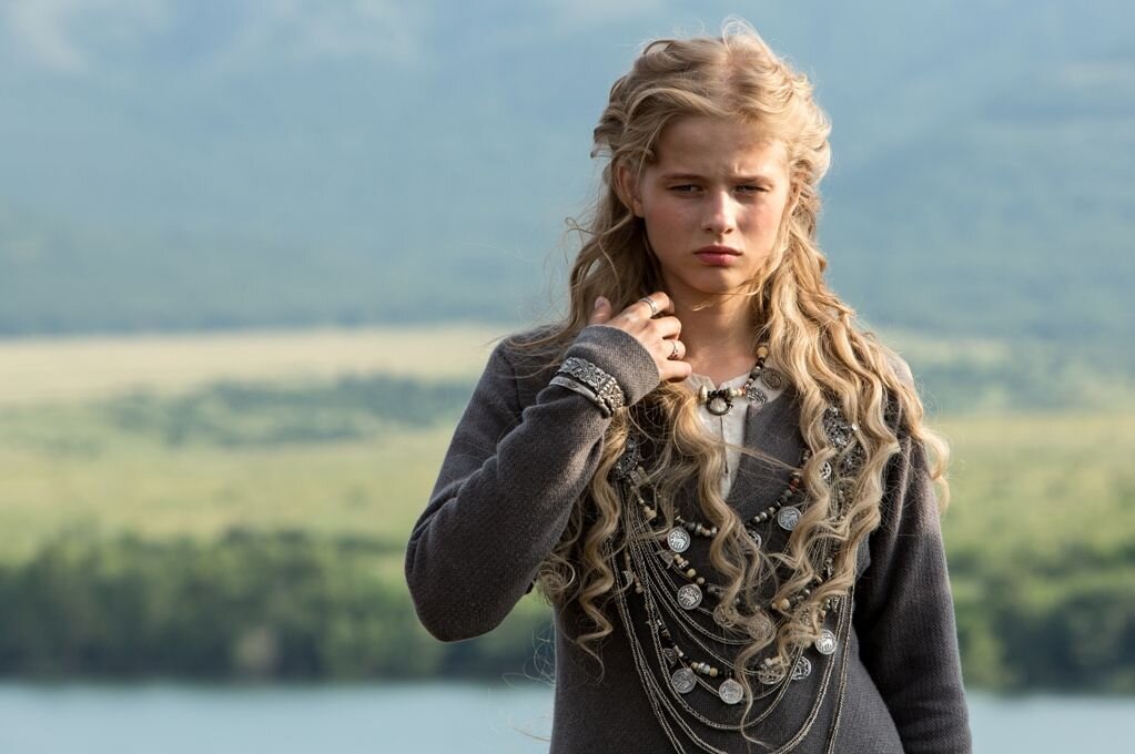 Александра Бортич в роли княжны Рогнеды