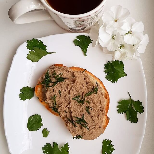 Печень пп. КБЖУ паштет из куриной печени. ПП печеночный паштет. Буше из куриной печени. Куриная печень ПП рецепт.