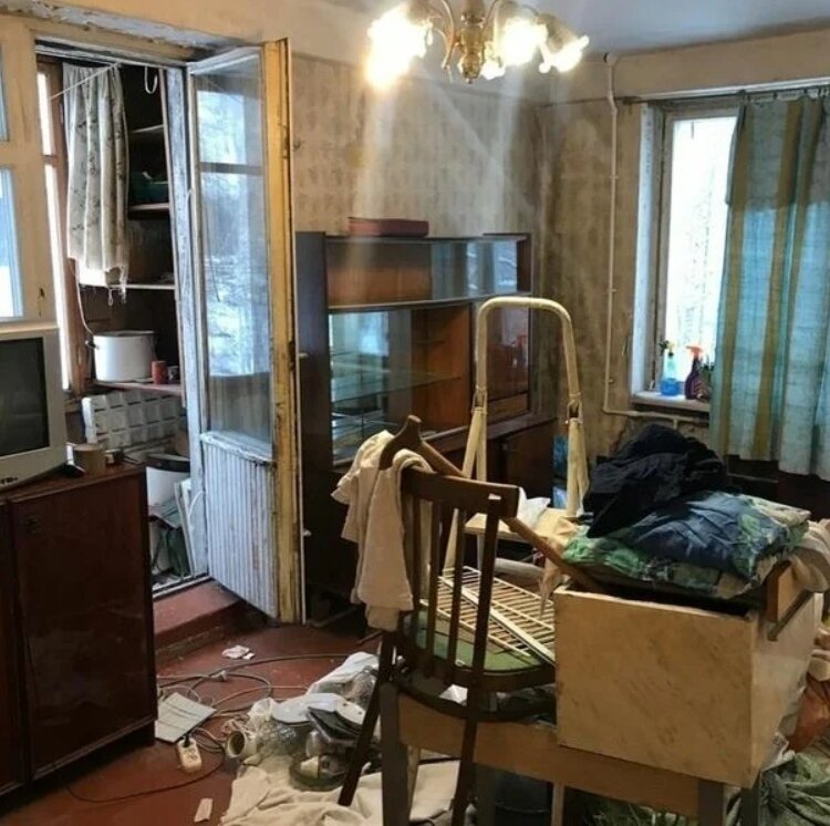 До ремонта сдавать квартиру я не видела возможным: в квартире был плохой запах, неисправная проводка и еще достаточно много проблем. 