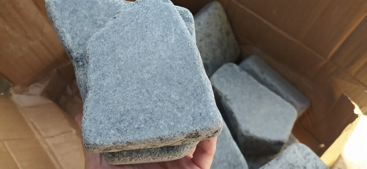 Крупный жадеит.