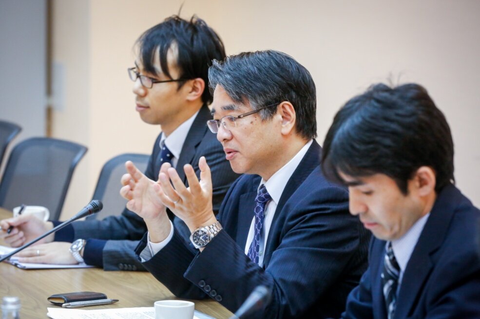 Деловая встреча японцев. Japan partner. Корреспондент в японии. Деловой этикет в японии. Переговоры в японии.