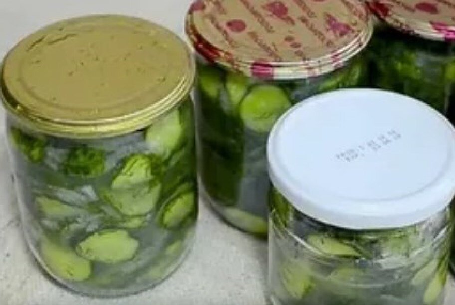 салат огурцов без стерилизации. огурцы на зиму резаные без стерилизации. салат из огурцов без стерилизации. салат из огурцов на зиму. огурцы на зиму без стерилизации.