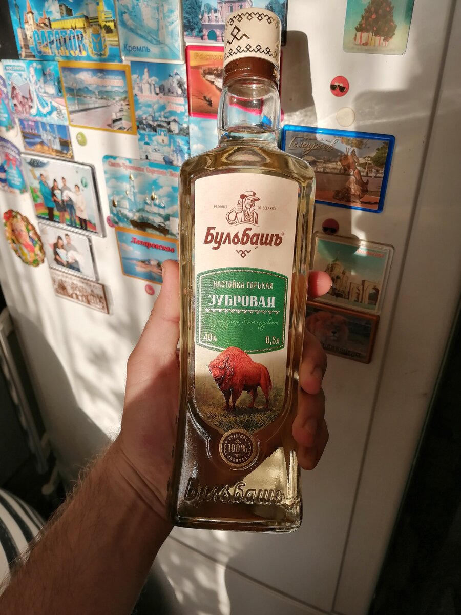 Бутылка в анфас. Удобно лежит в руке. Этикетка не назойливая, но достаточно информативная, сразу понятно, что предстоит пить.