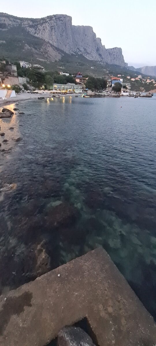 Форос.Да там красиво. Горы,леса.