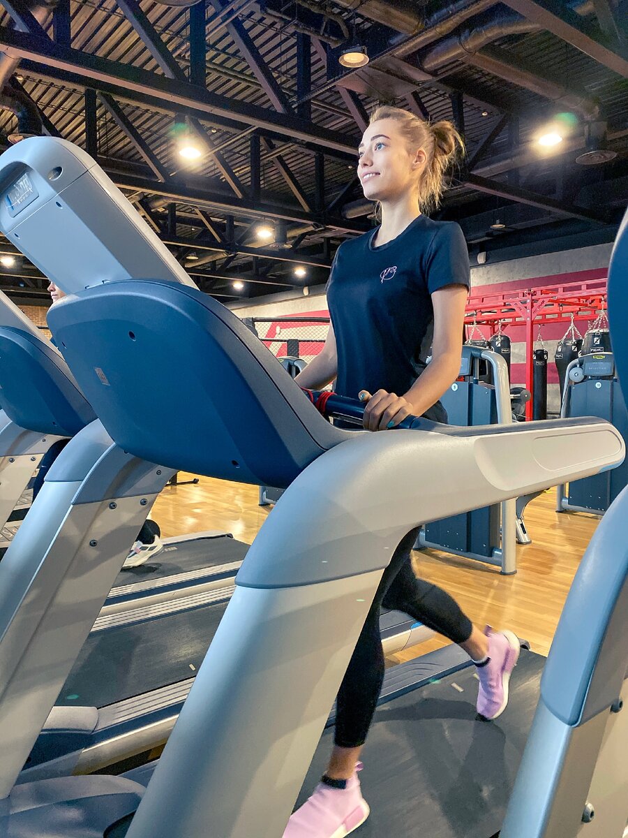 Клуб «Репаблика» в Новогорске. 