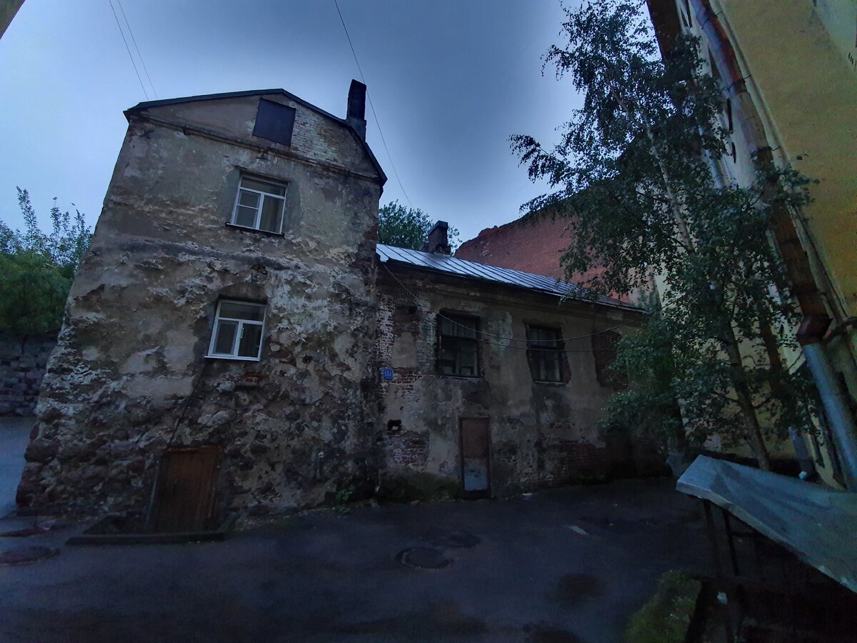 Самому старому жилому дом в России больше 400 лет. Невероятно, но в нём до сих пор живут люди